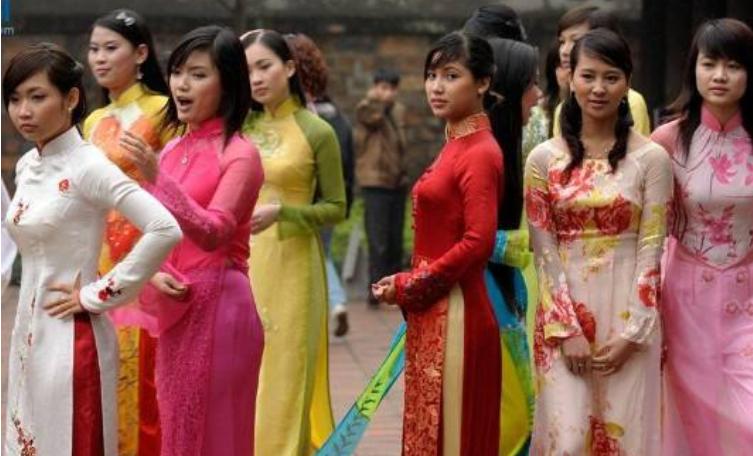 在越南被当地美女递“东西”？过来人警告：千万别接，后悔莫及