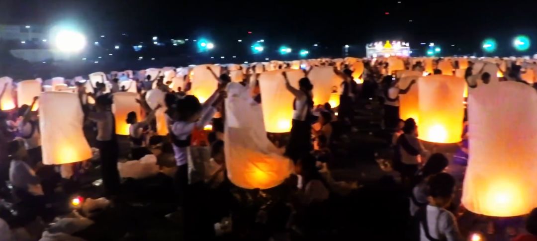 成千上万孔明灯视频,缅甸放飞孔明灯