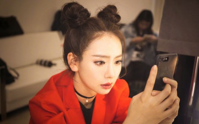 三岁的哪吒小爷有多潮？眼线腮红丸子头