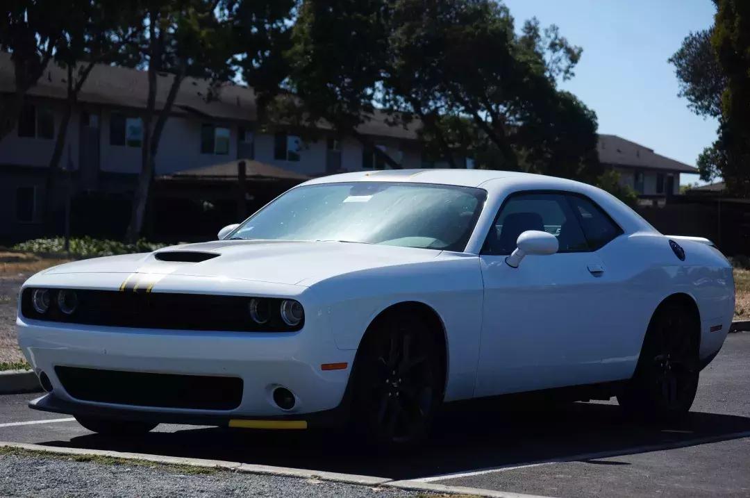 科迈罗挑战野马,科迈罗vs野马挑战者