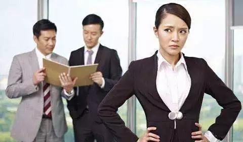 被小人领导到处说坏话,被说小人怎么办