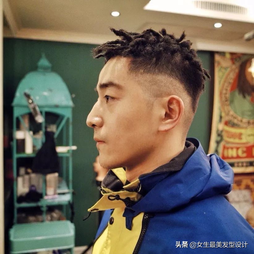 黑皮肤适合的发色卷发,黑皮肤适合烫什么发型好