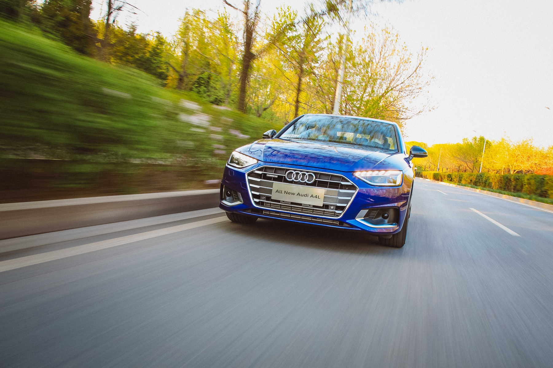 奥迪a6l为啥不买黑色,奥迪a6l买不买4驱