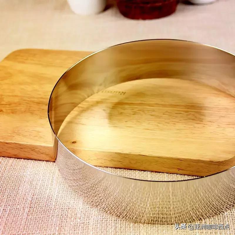 模具涂层的顺序为哪些类型,烘焙模具活底固底怎么区分