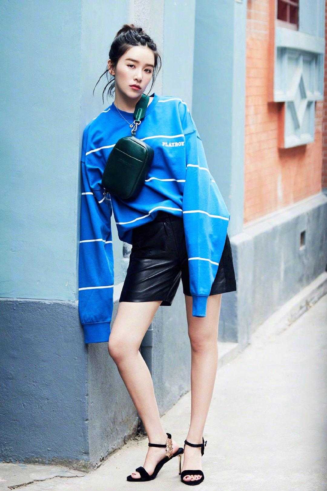 阚清子黑色西装高清图,阚清子黑色西装裙