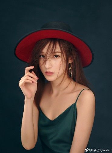 央视一姐马凡舒首曝择偶标准,央视第一美人马凡舒写真