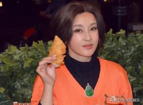 重庆十二位女明星名单,最火的12位重庆女明星