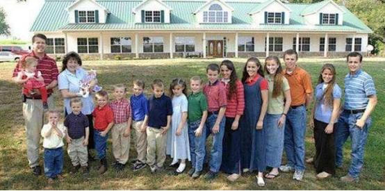 90后夫妻不懂避孕5年连生三胎,婚后不生孩子和生孩子的区别