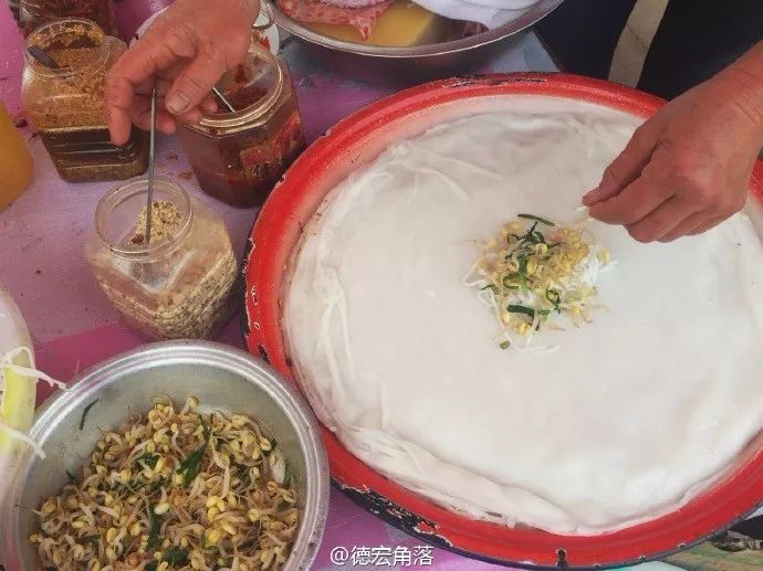 一处小众目的地！这里有酸汤辣子蘸出来的美味，吃一口就丢魂！