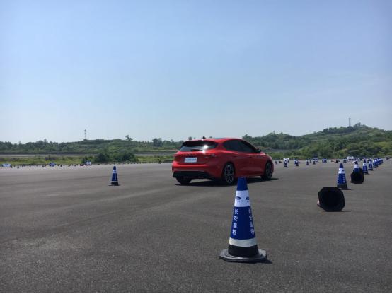 带你走进试车场看看福特的车是怎样“炼”出来的