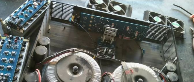 功放音响声音小故障怎么解决,功放音量开小声音嘶哑的维修经验