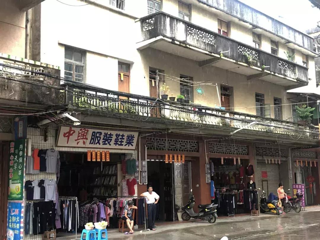 真羡慕那些住酒店的人,真羡慕那些住高档小区的人