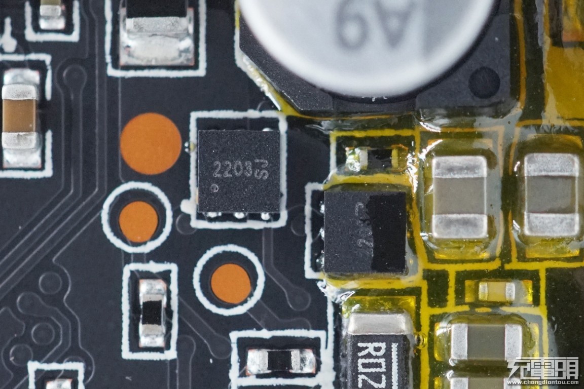 支持三星25w的移动电源,三星20000mah移动电源拆解