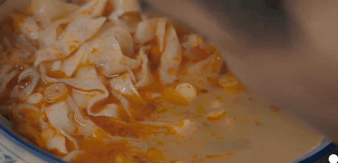 第一季狂刷两遍，终于等来了“板筋西施”，看得我深夜睡不着