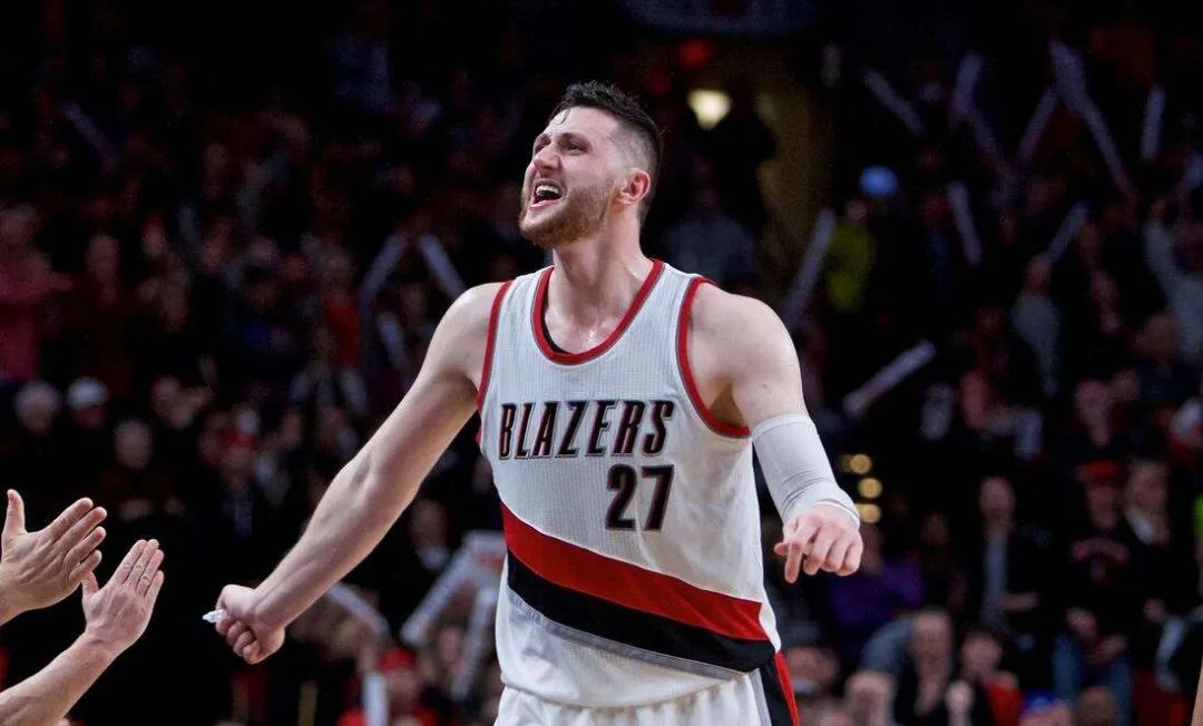 围绕球星建队教程,围绕巨星们建队阵容搭配