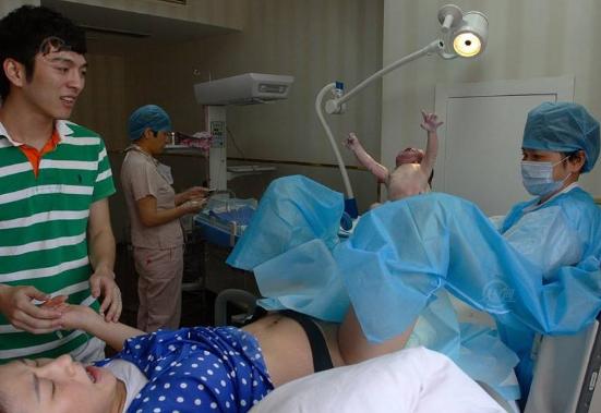 “臭死了”产妇拉粑粑被护士嫌弃，避免尴尬，产前这些食物别去碰