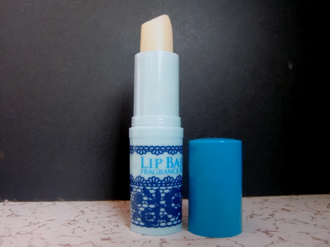 日本毒舌杂志LDK测评曼秀雷敦润唇膏，这几款“荣获”差评