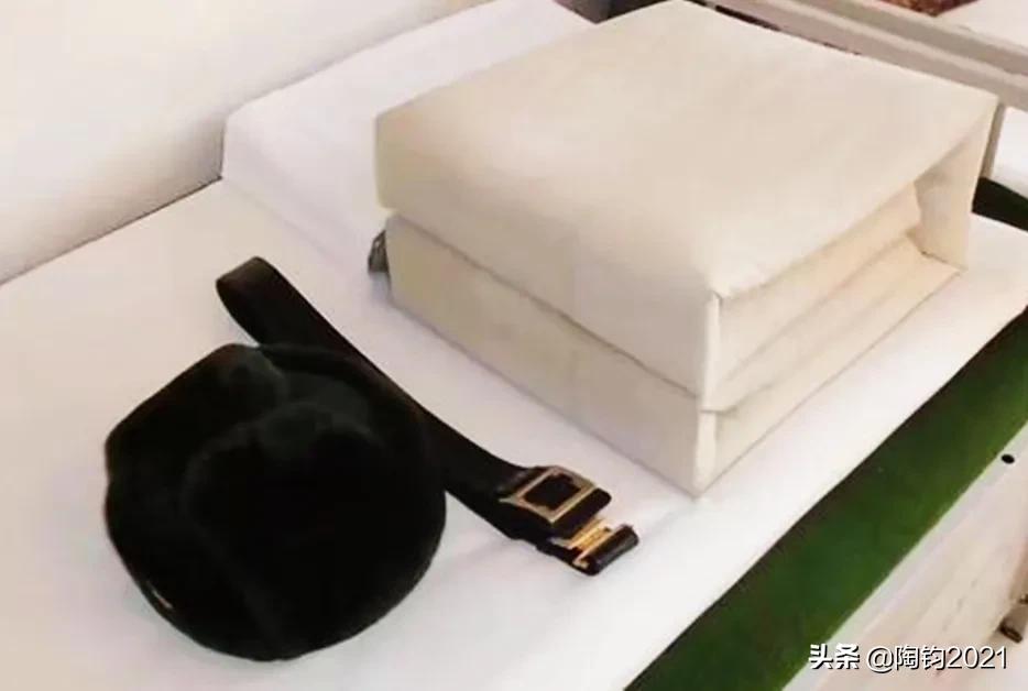 军人叠豆腐块有利于提高战斗力,军人叠豆腐块衣服教学