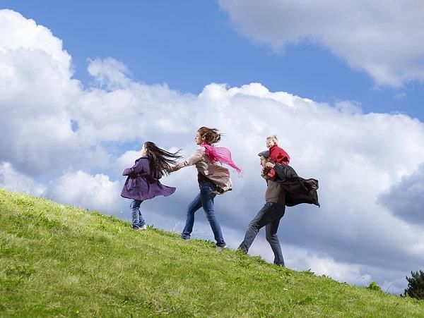 南京上幼儿园的费用可以报销吗,在南京上小学1年需要多少钱