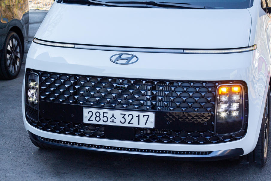 韩系新动向,22款现代mpvstaria