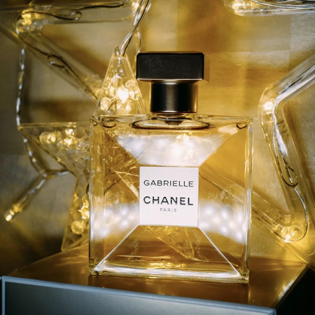 经典5号香水适合什么人,经典香水推荐哪款好用点