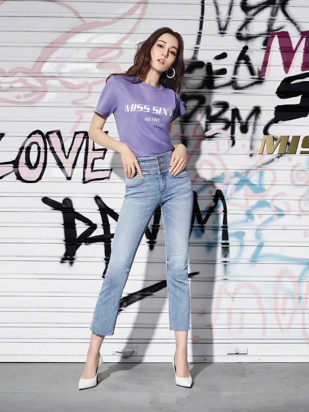 微胖女人穿T恤时，要记住“4不要”，不然显胖还显矮，很没气质