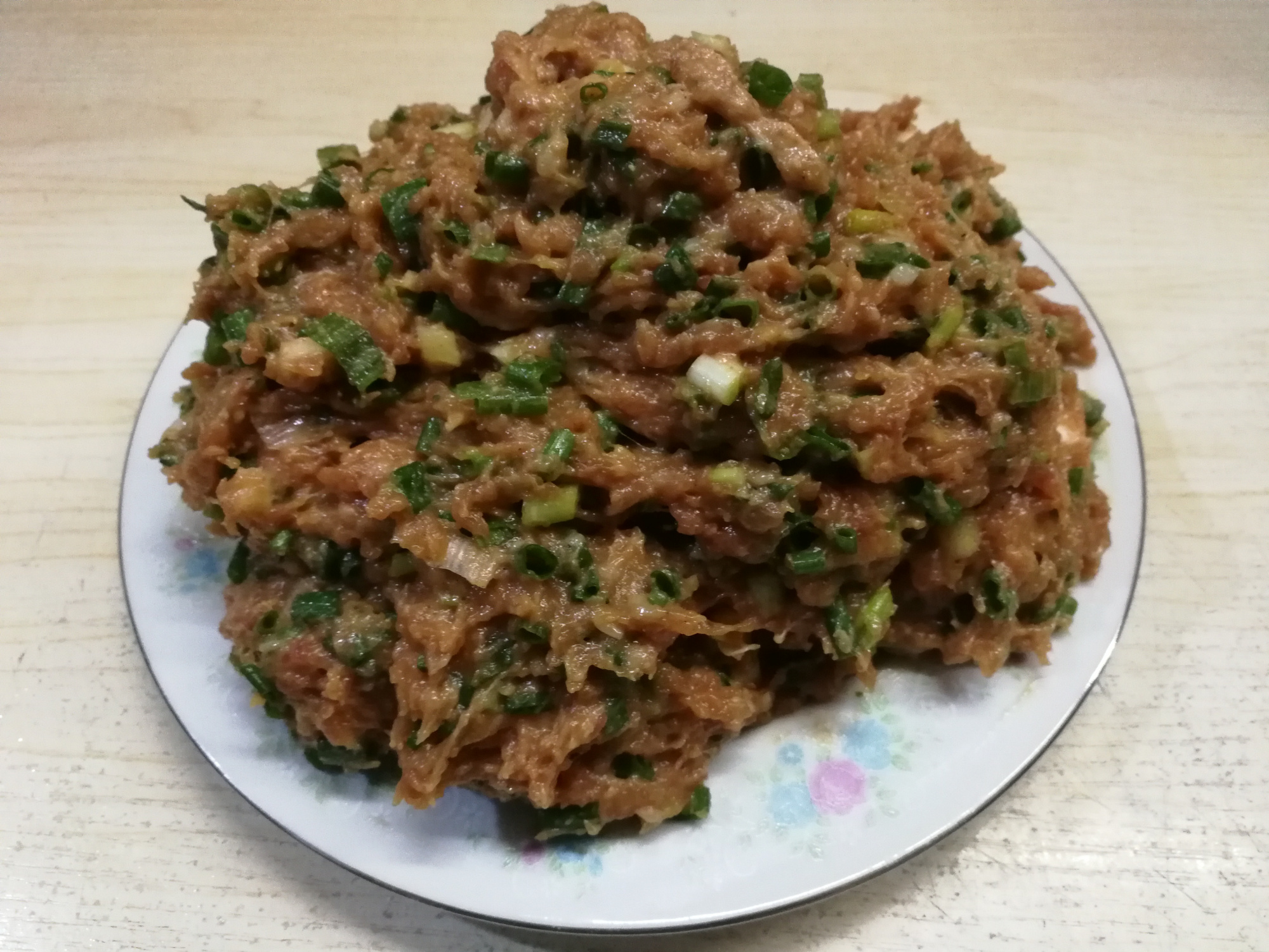 和馅是先放油还是先放水,饺子馅什么时候放盐最合适