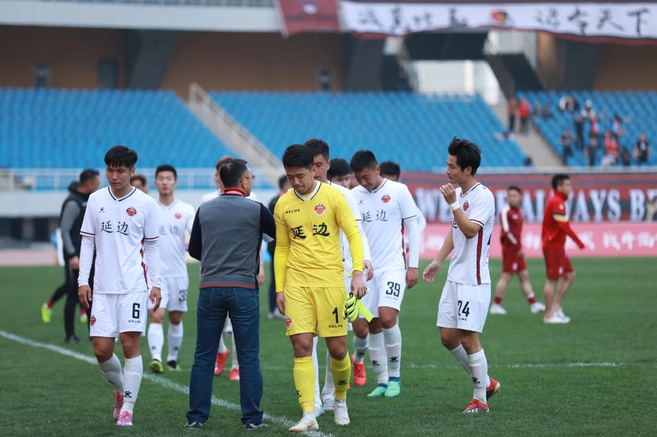 延边北国战平领头羊,延边足球0比9输给谁了
