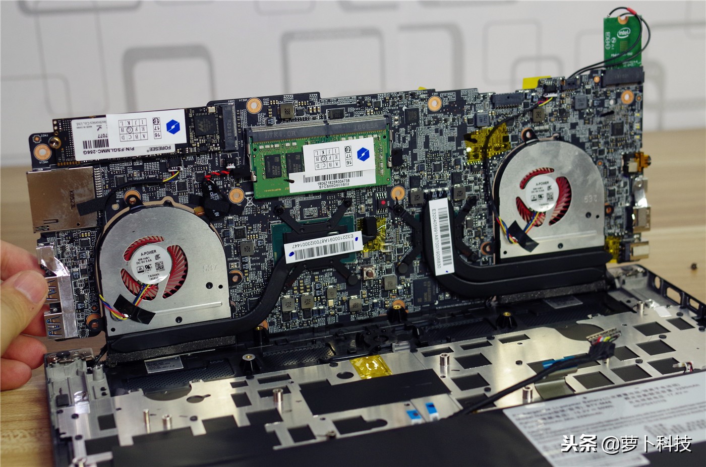 爆内存后系统没了,光威悍将2400内存条