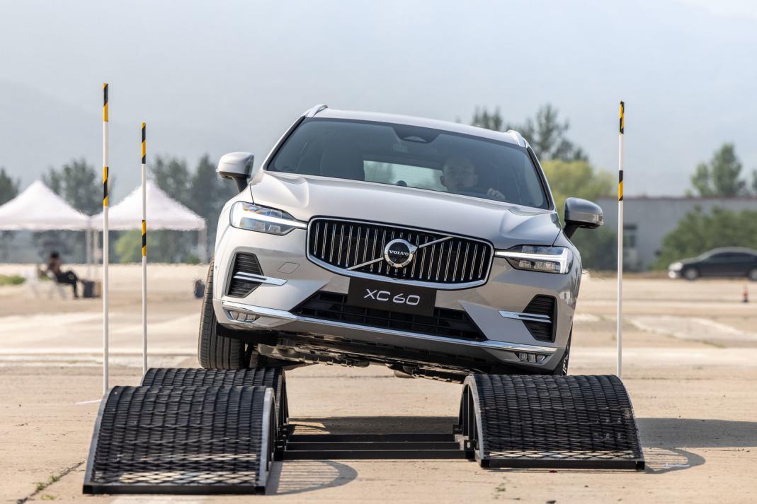 售价36.99万起沃尔沃全新xc60,沃尔沃xc6019.88万元