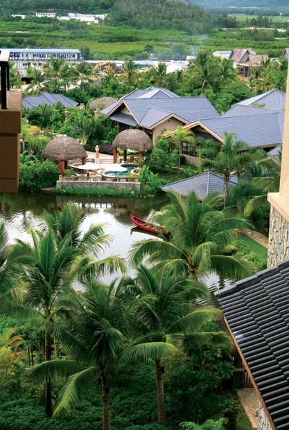 三亚希尔顿酒店多少钱一晚,三亚六月适合旅游度假吗