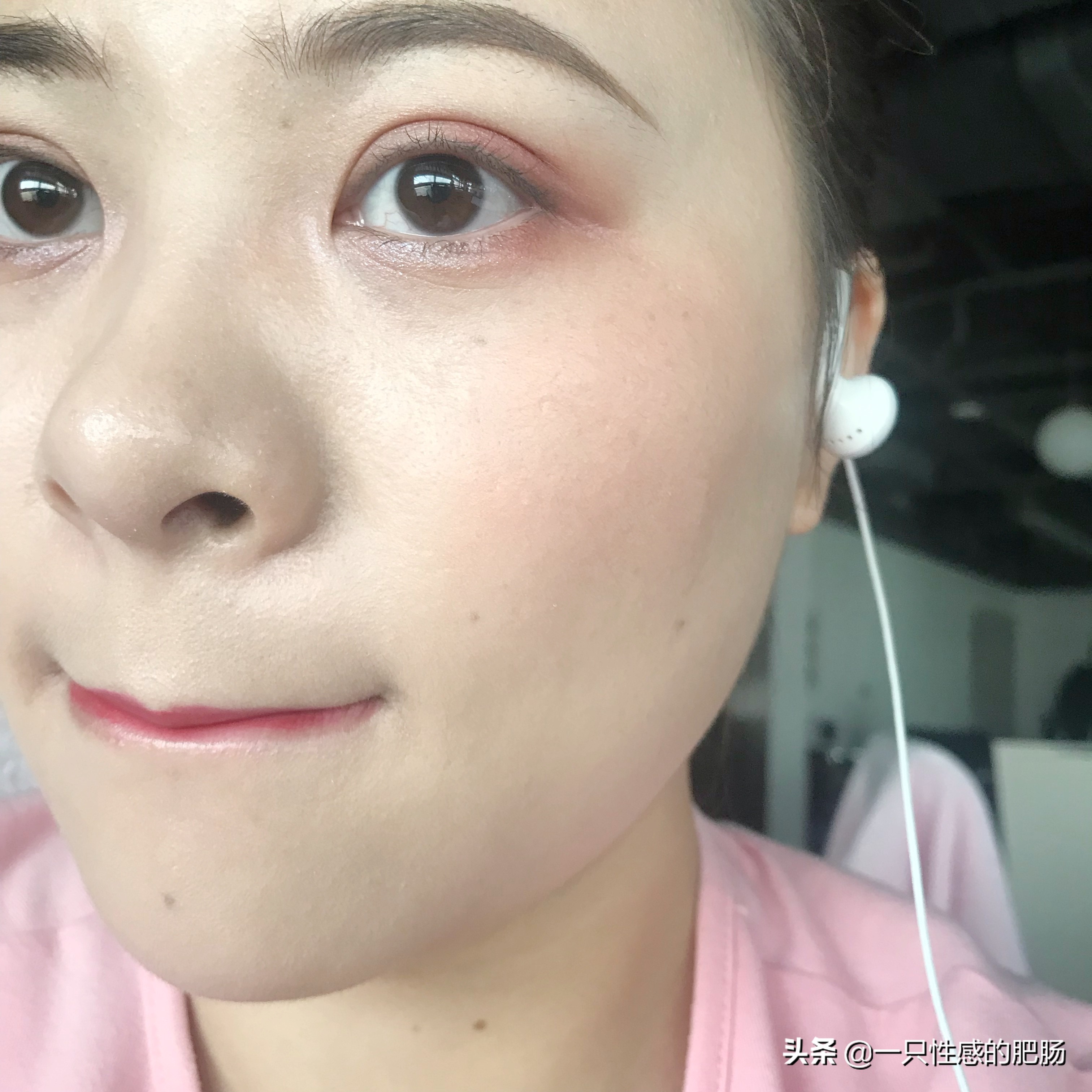 干皮阿玛尼粉底液好还是香奈儿好,干皮粉底液推荐阿玛尼蓝标