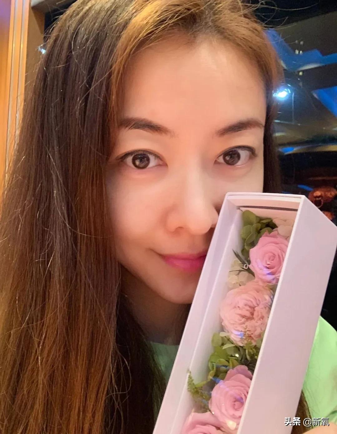 自带情绪的眼睛,最近流行三白眼美人