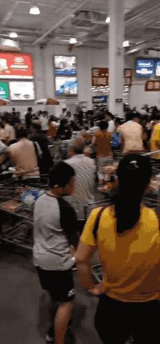 costco几点开门排队,costco上海店开业半天即停业
