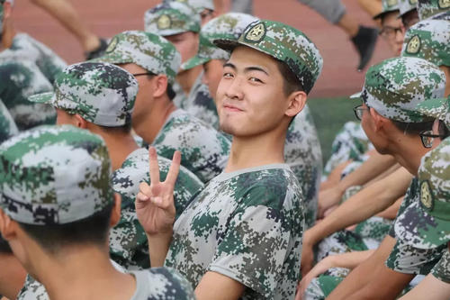 大一新生军训的这几个技巧,新生必看最全军训保命指南