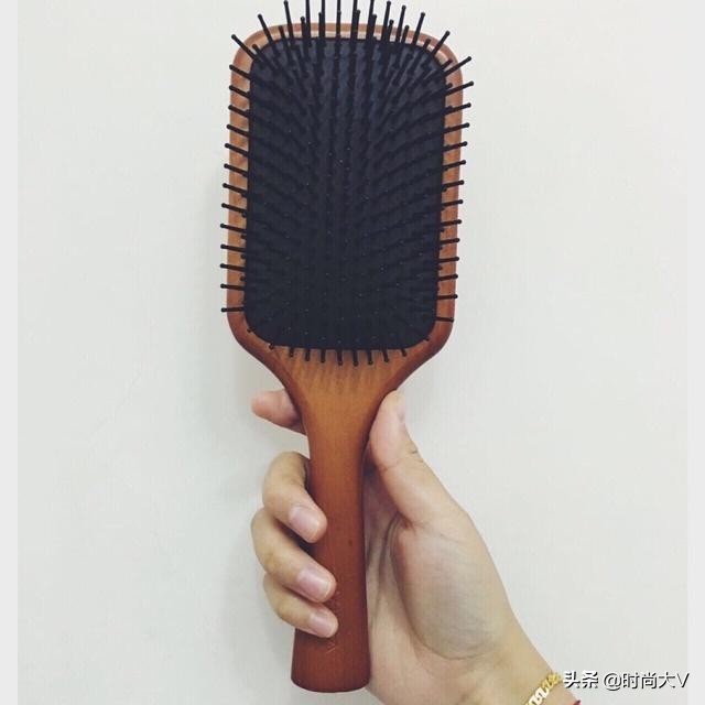 头发干瘪萎缩,头发瘪塌