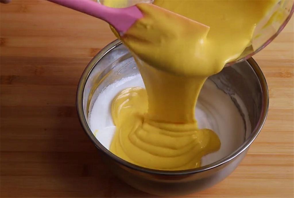 家常做蛋糕简单又好吃的做法,想吃蛋糕教你懒人版做法软糯10倍