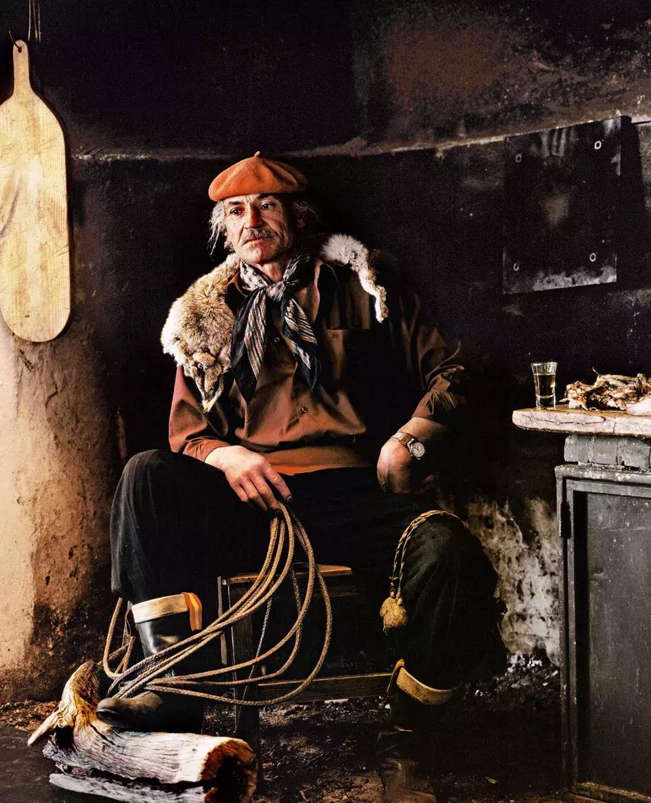 马背上的孤胆英雄:无马不欢的高乔人