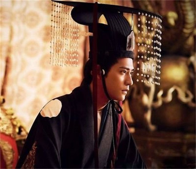 皇帝连夜召姑姑入宫,皇帝深夜召见姑母进宫
