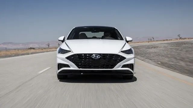 索纳塔第十代运动版,第十代现代索纳塔配置和内饰空间