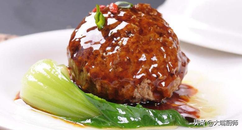 10斤肉馅做红烧狮子头放多少盐,红烧狮子头的经典做法软烂入味