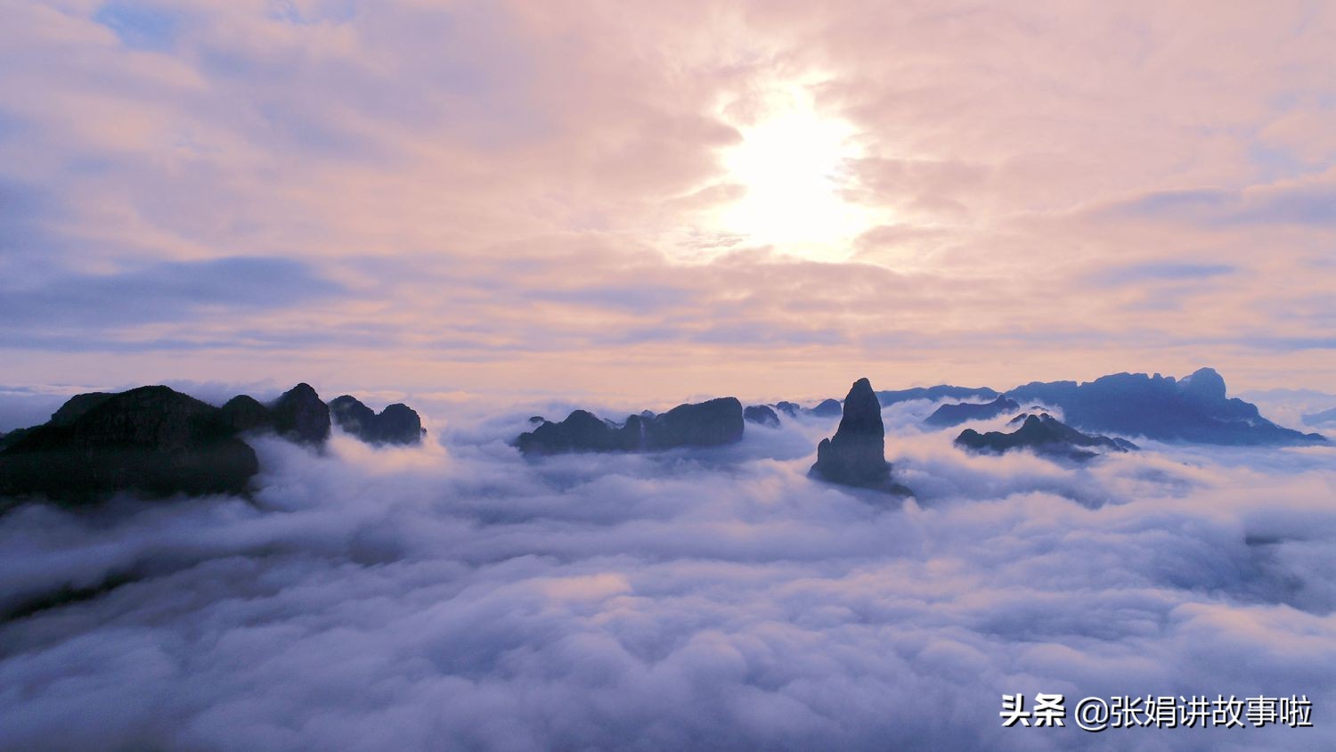 最能体现李白诗仙的诗,李白写诗奔放奇特