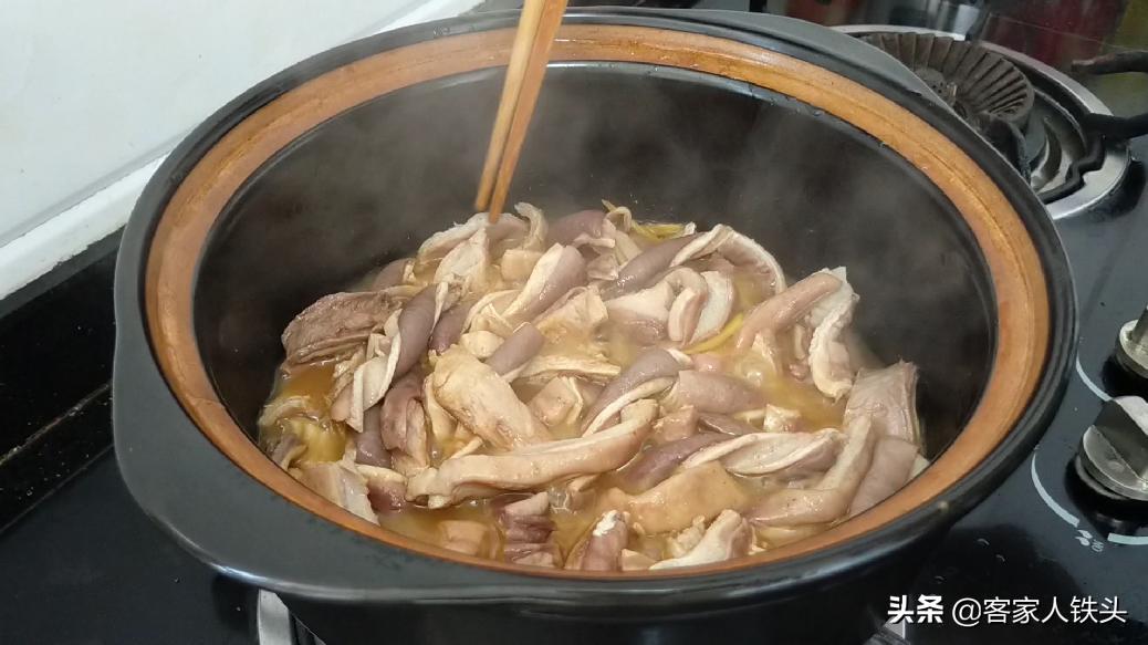 客家猪肚怎么煲汤又脆又嫩,爱吃猪肚的要收藏猪肚