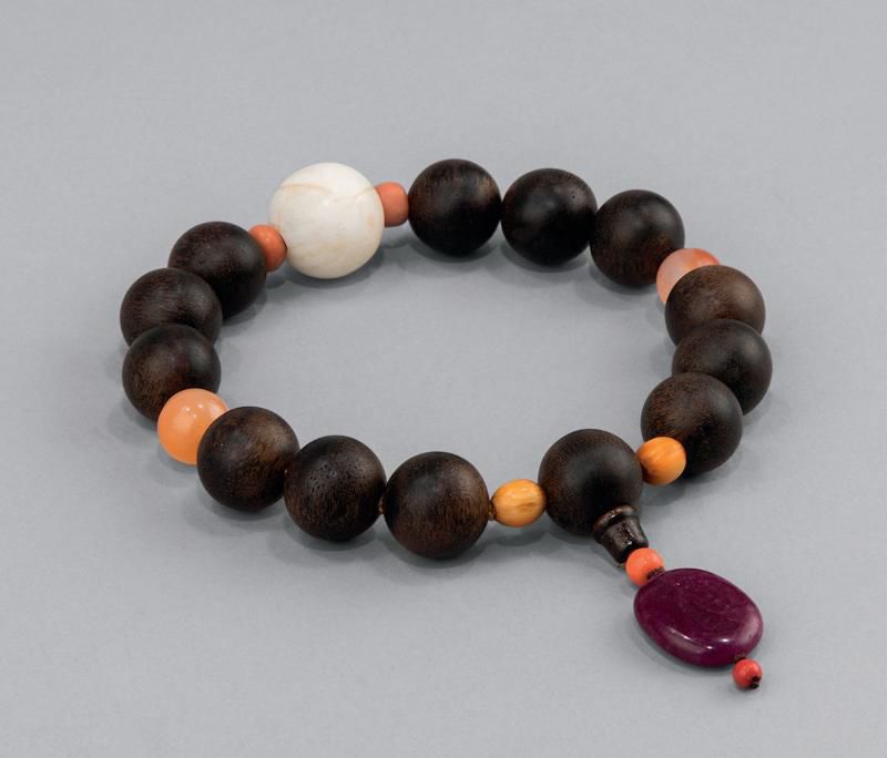 戴蜜蜡洗澡后怎么处理,戴蜜蜡洗澡要取下吗