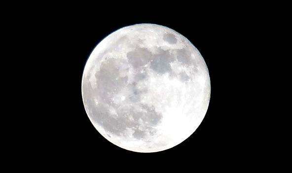 说说太阳和月球对地球的影响,如果月球消失了会对地球什么影响