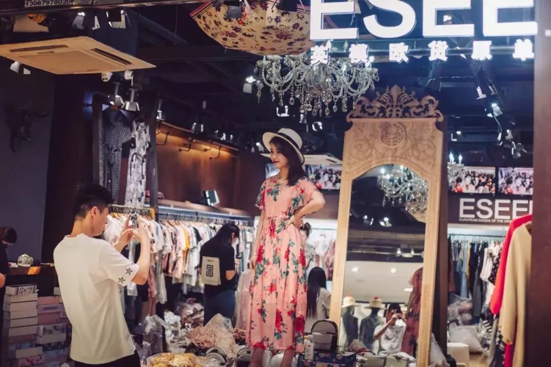 月租三千12平米的商铺能做什么,广州300平租店铺多少钱