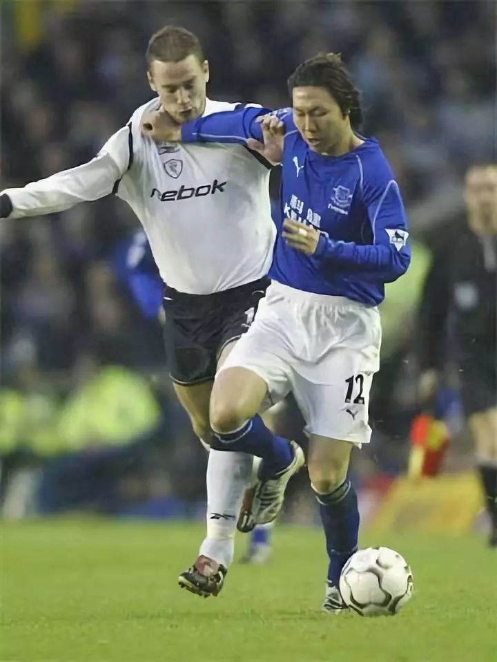 易建联cba历史得分王图片,2003年易建联cba成名战