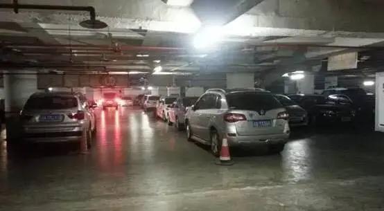 重庆解放碑有免费停车位吗,重庆渝中哪里停车免费