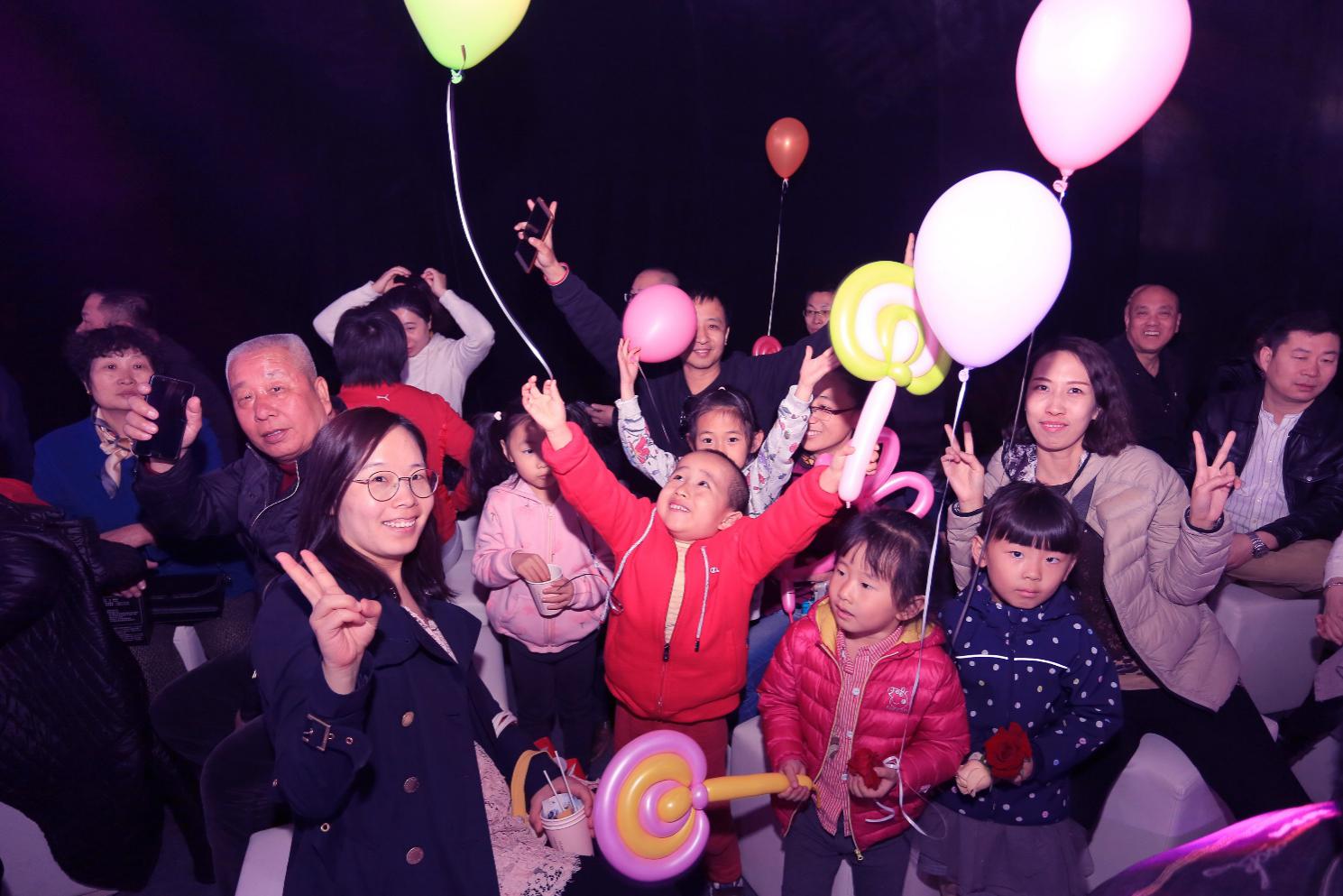 家用紧凑mpv吉利嘉际试驾,天津吉利mpv嘉际