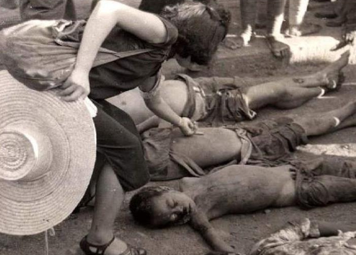 日军轰炸下的锦州死伤无数、尸骨暴露、鹰犬争食、触目惊心